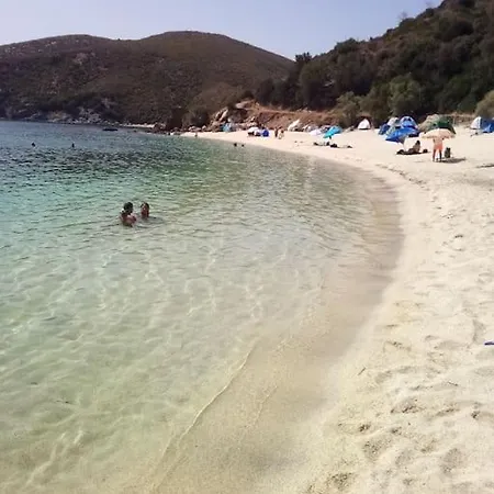 Real Paradise Kalamos Evia 公寓 *